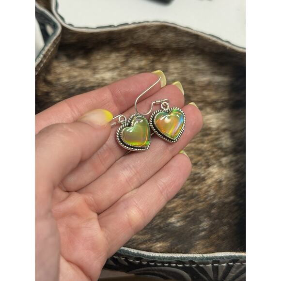 Native American SW Sterling Silver Neon Yellow Green Opal Heart Dangle Earrings - Picture 8 of 9